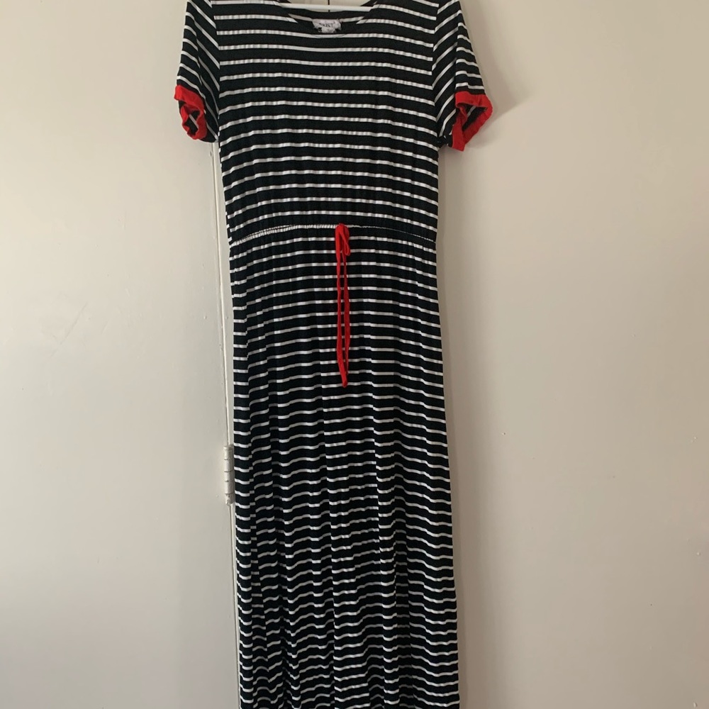 Medium Long T-shirt soft dress from EXIST